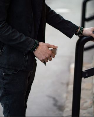 . . Hľadáš vhodný set k outfitu ? Napíš nám a my ti vytvorime set podľa tvojej predstavy 👑💍#prilaga #armswag #accessories...